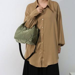 Sac à bandoulière matelassé en nylon souple de haute qualité, grande capacité, portable, pour femmes, pour le shopping et l'usage quotidien - Product Image 6