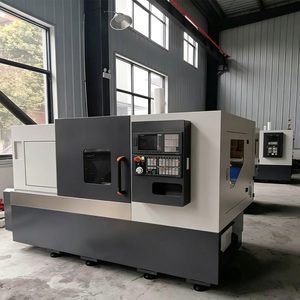 เครื่องกลึงซีเอ็นซีแนวนอน 3 แกน ควบคุมด้วยระบบ FANUC ความยาว 1500 มม. รับน้ำหนักได้ 200 กก. สำหรับงานอุตสาหกรรมขนาดกลาง - Product Image 3