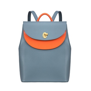<span class=keywords><strong>Zaino</strong></span> da <span class=keywords><strong>donna</strong></span> Bagpack in vera pelle <span class=keywords><strong>blu</strong></span> di design di lusso con Logo del marchio personalizzato con serratura in metallo di alta qualità - Product Image 1