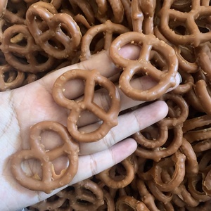 Galletas de Soda con Mariposas Artificiales, Modelo de Serpiente, Galletas Falsas, Mini Pretzels, Accesorios para Decoración DIY, Postres, Alimentos Artificiales Salados y Alcalinos - Product Image 2