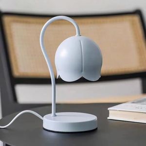 Lámpara Nocturna LED con Forma de Tulipán, Luz Blanca Cálida 2700K, Control Táctil, Diseño Moderno, Lámpara de Madera Pequeña para Dormitorio, CRI 90, Regulable - Product Image 2