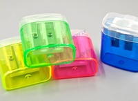 Taille-crayon double en plastique de haute qualité-en vrac pour étudiants professionnels et cadeau en gros pour usage de bureau