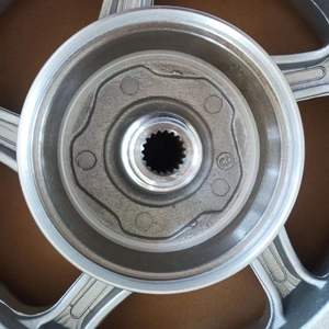 Ventas de fábrica <span class=keywords><strong>Llantas</strong></span> de rueda de aleación de aluminio de 10 pulgadas Nueva condición Modelo de motocicleta Cubo de rueda de freno de tambor - Product Image 4