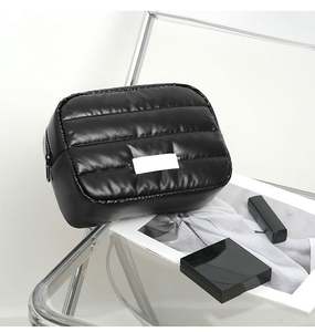Simple Makeup <b>Bag</b> High End Aesthetic Large Capacity Handheld Cosmetic <b>Organizer</b> Wholesale Cloud Toiletry <b>Bag</b> for <b>Travel</b> - Product Image 3