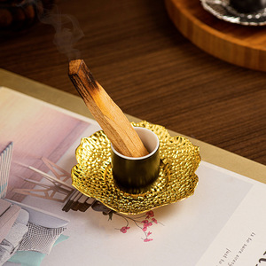 Bâton de bois sacré péruvien Four d'aromathérapie Base en métal Support de porte-encens pour la prière Méditation Purification intérieure - Product Image 2