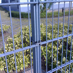 Clôture en double <span class=keywords><strong>grillage</strong></span> métallique renforcé, maille de sécurité durable, construction soudée, fil barbelé pour une prévention accrue des intrusions - Product Image 3