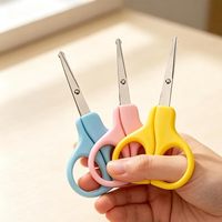 Petits ciseaux en acier inoxydable à pointe ronde, ciseaux de beauté pour la coupe des sourcils et des poils du nez