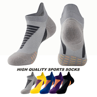 Chaussettes de sport OEM personnalisées en gros, respirantes, à coupe basse, à séchage rapide, avec languette en tissu éponge, pour la course et la gym