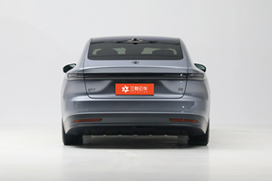 <span class=keywords><strong>NIO</strong></span> <span class=keywords><strong>ET7</strong></span> Executive Signature Edition 2024 <span class=keywords><strong>100</strong></span> <span class=keywords><strong>kWh</strong></span> 665 km NEDC 480 kW Berline intermédiaire BEV - Product Image 5