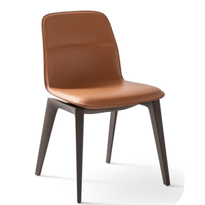 Chaise en teck minimaliste d'une élégance intemporelle, avec un revêtement en cuir véritable durable alliant beauté naturelle. - Product Image 1