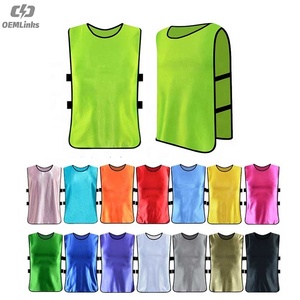 Chasubles d'Entraînement de Football Personnalisées 100 % Polyester Respirantes, Gilets de Sport, Dégaines de Football - Product Image 1
