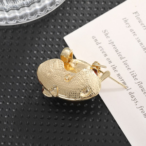 Broche créative en forme de tasse à café de dessin animé, en alliage de zinc émaillé, cadeau unisexe, accessoire de bijouterie - Product Image 3