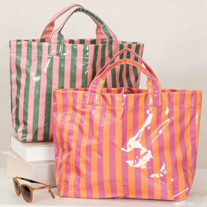 Bolsas de Mano Grandes de Vinilo a Rayas al por Mayor, Bolsas de Verano para Mujer para la Playa <span class=keywords><strong>o</strong></span> la Piscina, Bolsa de Mano Grande Brillante a Rayas - Product Image 2