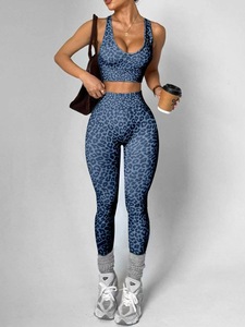 Ensemble <span class=keywords><strong>de</strong></span> sport sans couture pour femme YY, imprimé léopard, 2 pièces : soutien-gorge <span class=keywords><strong>de</strong></span> sport à dos croisé torsadé et leggings taille haute effet push-up, tenue <span class=keywords><strong>de</strong></span> sport d'extérieur - Product Image 3