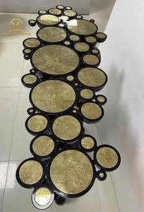 Mesa Consola de Acero Inoxidable Negra y Dorada Boca Do <span class=keywords><strong>Lobo</strong></span> con Tapa con Círculos Grabados, Mesa Consola Decorativa para Entrada o Sala de Estar - Product Image 4
