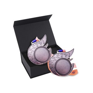 Fabricants de sport Logo personnalisé Médaille miraculeuse en métal Bijoux de football vierge Médaille Sport Bicyclette Ride Médailles et trophées - Product Image 5