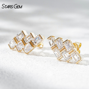 Boucles d'oreilles clous Starsgem en or massif 18 carats avec diamants de laboratoire 1,18 carat total DEF VS taille émeraude plaqué rhodium style tendance et élégant - Product Image 5