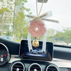 قلادة داخلية فاخرة منسوجة يدويًا لمرآة السيارة الخلفية بتصميم زهر الكرز الوردي، إكسسوار شائع لتزيين السيارات - Product Image 4