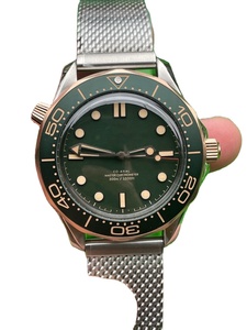 Montre de luxe pour homme, prix d'usine en gros, montre mécanique de plongée 300m, mouvement 8806, boîtier en titane 007, Relojes Hombre - Product Image 4