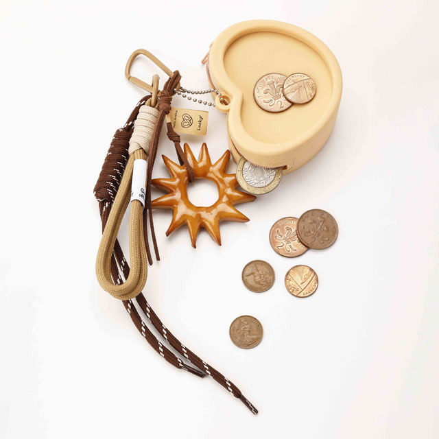 Beige Heart Coin Purse Bag Charm Mini Zipper Pouch Cute Wallet Design Key Chain Hanging Accessory Bag Charm