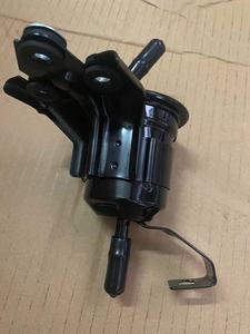 Filtre à carburant de pièces de rechange automatiques pour Land Cruiser Prado 4.0 V6 HILUX VIGO 1TR-FE OEM 23300-75140 - Product Image 3