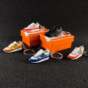 Breloques de sac en PVC souple imprimées à la main avec boîte, porte-clés chaussure 3D <span class=keywords><strong>mini</strong></span>, cadeau tendance - Product Image 2