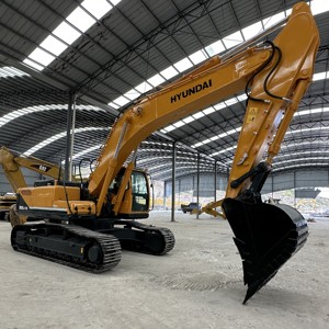รถขุดฮุนได 300lc-9s มือสองสำหรับงานหนัก พร้อมเครื่องยนต์คัมมินส์ รถขุดฮุนได 300lc-9s มือสองสภาพเกือบใหม่ - Product Image 3