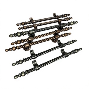 Poignée de porte rustique en fer forgé, poignée industrielle en acier, quincaillerie artisanale personnalisée ambidextre pour maisons élégantes EURO IRON, luxe - Product Image 2