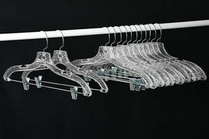 LINDON Appendiabiti in Plastica Trasparente Cristallina per Negozi e Boutique - Product Image 5