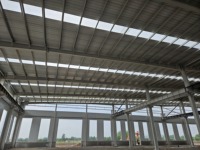Entrepôt en structure métallique préfabriquée de qualité garantie, érection rapide, atelier industriel