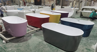 Baignoire autoportante ovale simple et moderne pour intérieur, idéale pour la maison, les hôtels, les gîtes et les projets résidentiels.