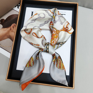 All'ingrosso 70X70cm imitazione seta Multi-funzionale traspirante quattro stagioni Dacron alla moda sciarpa di seta - Product Image 4