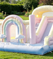Château gonflable commercial arc-en-ciel aux couleurs pastel avec toboggan et piscine à balles, combo gonflable souple arc-en-ciel pour enfants