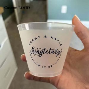 Vasos de Plástico Impermeables Personalizados Estilo ROMANCE para Eventos de Boda, Recuerdos de Fiesta con Iniciales Imprimibles - Product Image 1