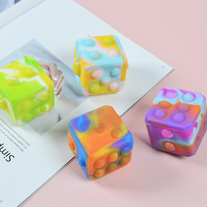 Nouveau jouet anti-stress 3D Squishy Dice Push Pop Ball pour garçons et filles de 5 à 7 ans - Product Image 4