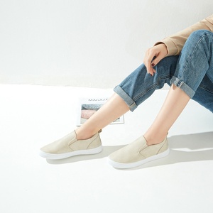 Di Cuoio delle donne <span class=keywords><strong>Sneakers</strong></span> Slip <span class=keywords><strong>on</strong></span> Mocassini Scarpe Da <span class=keywords><strong>Donna</strong></span> Scarpe Scuola Nero per I Bambini Delle Ragazze Casual Da Trekking Scarpa Da Tennis - Product Image 6