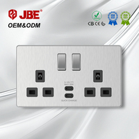 Prise USB à interrupteur double 13A en acier inoxydable de qualité britannique (Type C+C) Charge rapide IP20 Installation facile Utilisation domestique