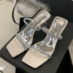 Sandales d'été tendance pour femme XSD, à talon haut argenté, bout ouvert, talon carré, pantoufles en cristal respirantes - Product Image 1