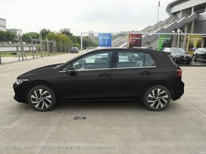 Offre Spéciale 2026 – Nouvelle <span class=keywords><strong>Golf</strong></span> 300 TSI Hatchback Automatique LHD Euro 6 Prête à l'Expédition – Meilleur <span class=keywords><strong>Prix</strong></span> Vente en Gros Export - Product Image 2