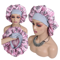 Prix d'usine Logo personnalisé Bonnet en satin avec large bande réglable Bonnets pour cheveux Bonnet de couchage en satin pour femme