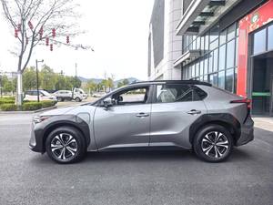 SUV Toyota de Segunda Mano, Fabricado en 2022, BZ4X, Eléctrico, Autonomía de 500 Kilómetros - Product Image 2