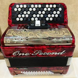 Acordeón profesional 60/96 Teclado bajo Piano 22 teclas Acordeón para instrumento <span class=keywords><strong>de</strong></span> <span class=keywords><strong>viento</strong></span> - Product Image 3