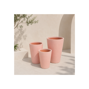Ensemble de jardinières en fibre de verre de qualité supérieure, prêtes à être expédiées, avec une construction légère et robuste pour les jardins modernes et les espaces commerciaux. - Product Image 1