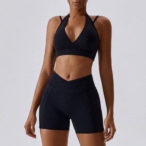 Marque privée Nouvelle arrivée Soutien-gorge dos nu Ensemble de yoga Scrunch Sports Yoga Ensembles courts pour les femmes - Product Image 4