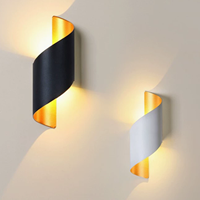 Applique murale LED moderne Décoration simple Applique murale extérieure en aluminium IP65 Étanche Chevet Forme cylindrique