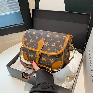 ANFUMI <span class=keywords><strong>Sac</strong></span> à bandoulière d'été haut de gamme pour femmes Niche populaire Design All-Match Saddle Bag Fashion PU - Product Image 4