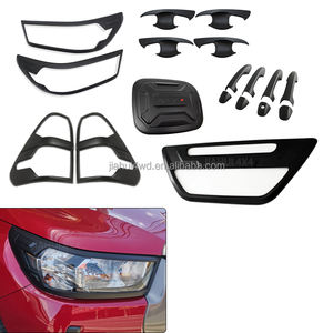 Para <span class=keywords><strong>Toyota</strong></span> <span class=keywords><strong>Hilux</strong></span> <span class=keywords><strong>4X2</strong></span> <span class=keywords><strong>2021</strong></span> 2022 2023 cubierta de luz trasera negra Kits Set Pickup Accesorios - Product Image 1