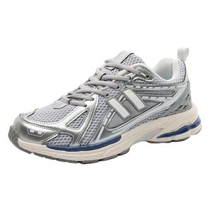 Chaussures de sport Air7c pour femmes, idéales pour l'été, le printemps et l'automne – Nouvelle marque, sans logo, prix bas, vente directe usine – Chaussures de course et de jogging pour garçons - Product Image 1