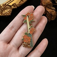 Épinglette en métal avec logo d'épée personnalisé, design tendance, cadeaux promotionnels, épinglette en émail dur plaquée or