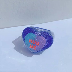 Luoyan Tùy Chỉnh Long Lanh Tình Yêu Hình Trái Tim Acrylic Đồ Trang Sức Ngón Tay Phụ Nữ Cô Gái Thời Trang Vòng 2022 Nhựa Trái Tim quyến rũ - Product Image 4